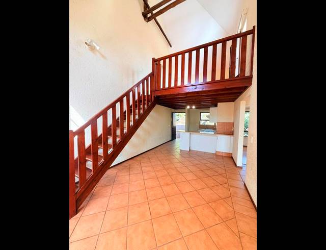 2 BEDROOM APARTMENT FOR SALE IN SUNNINGHILL